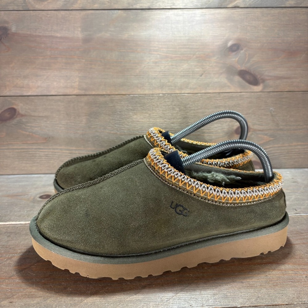 UGG Tasman Womens size 7 shoes Green Suede Sheepskin Lined Slip On slippers